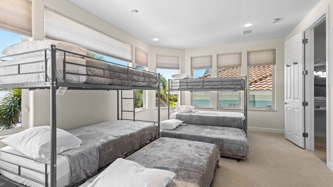 Photo of Bedroom in Vanderbilt Beach