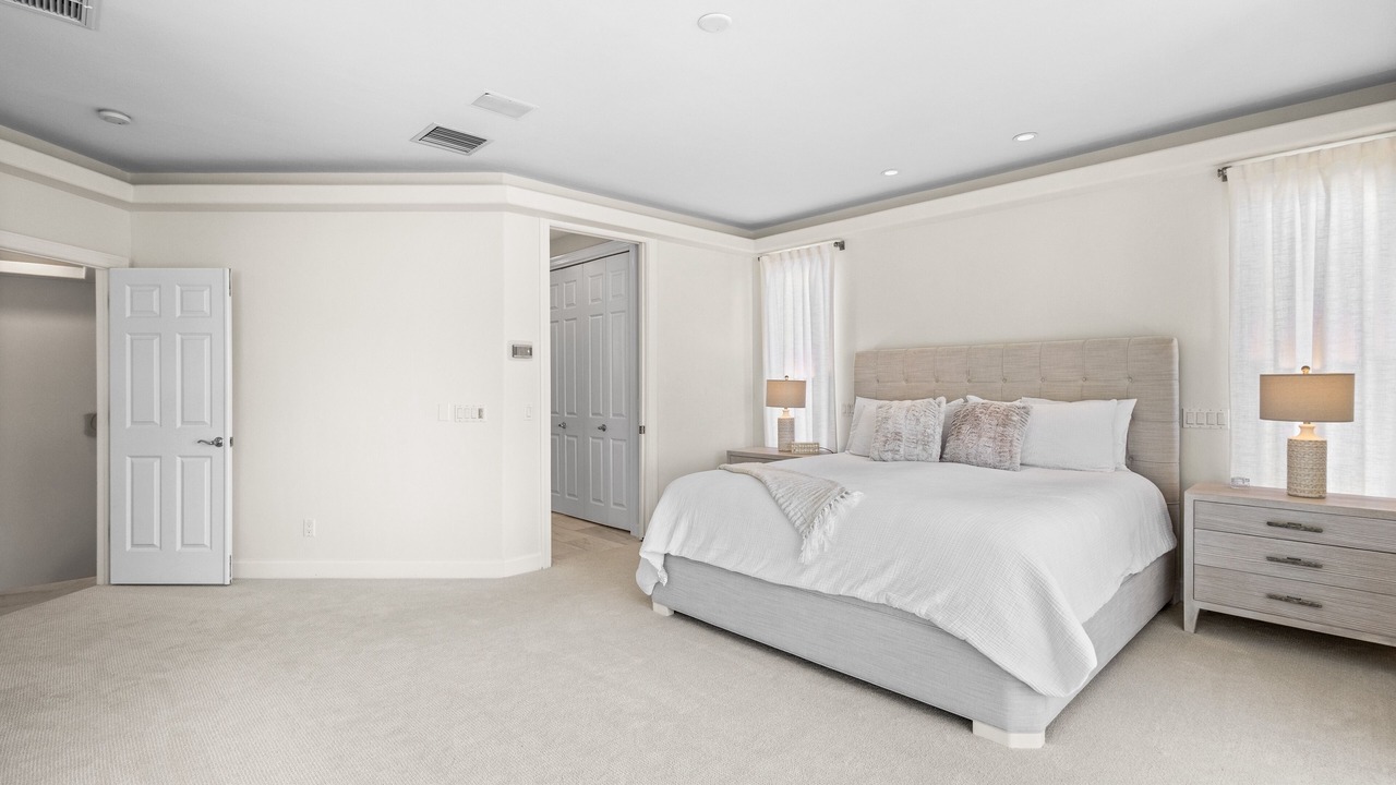 Photo of Bedroom in Vanderbilt Beach