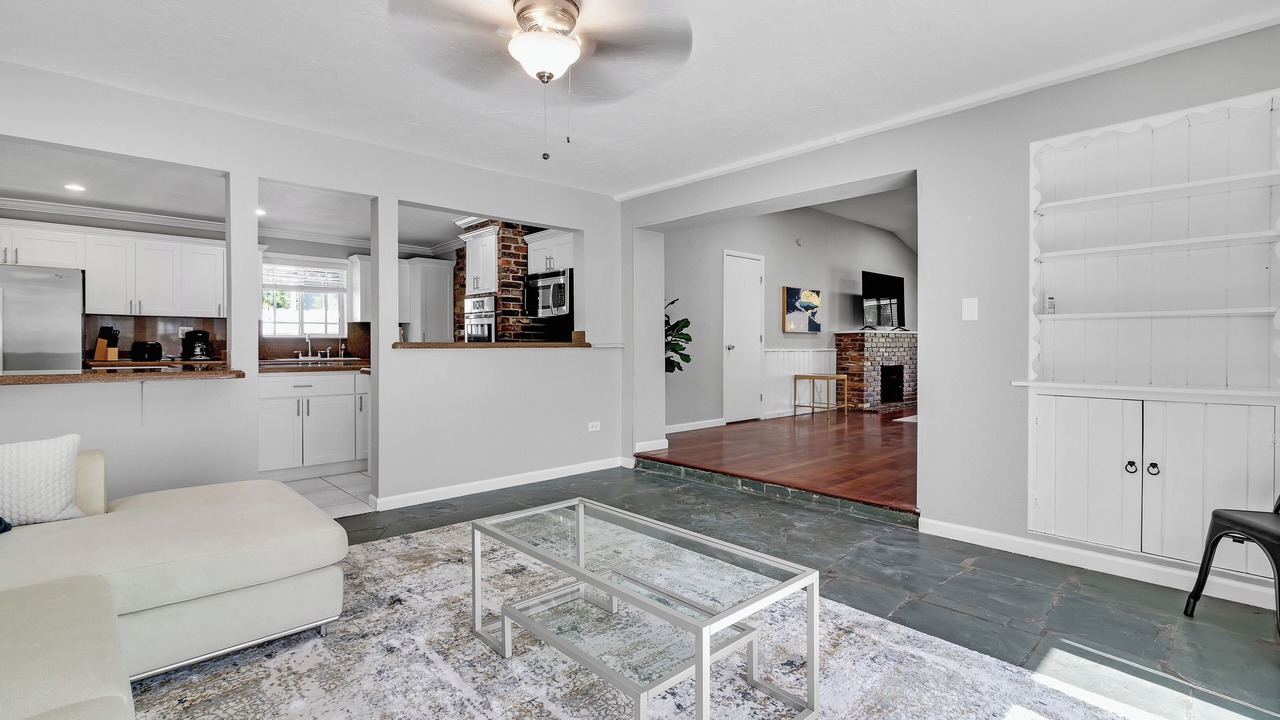 Photo of Livingroom in El Portal