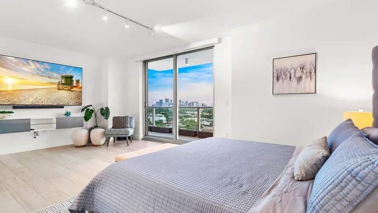 Photo of Bedroom in Central Fort Lauderdale