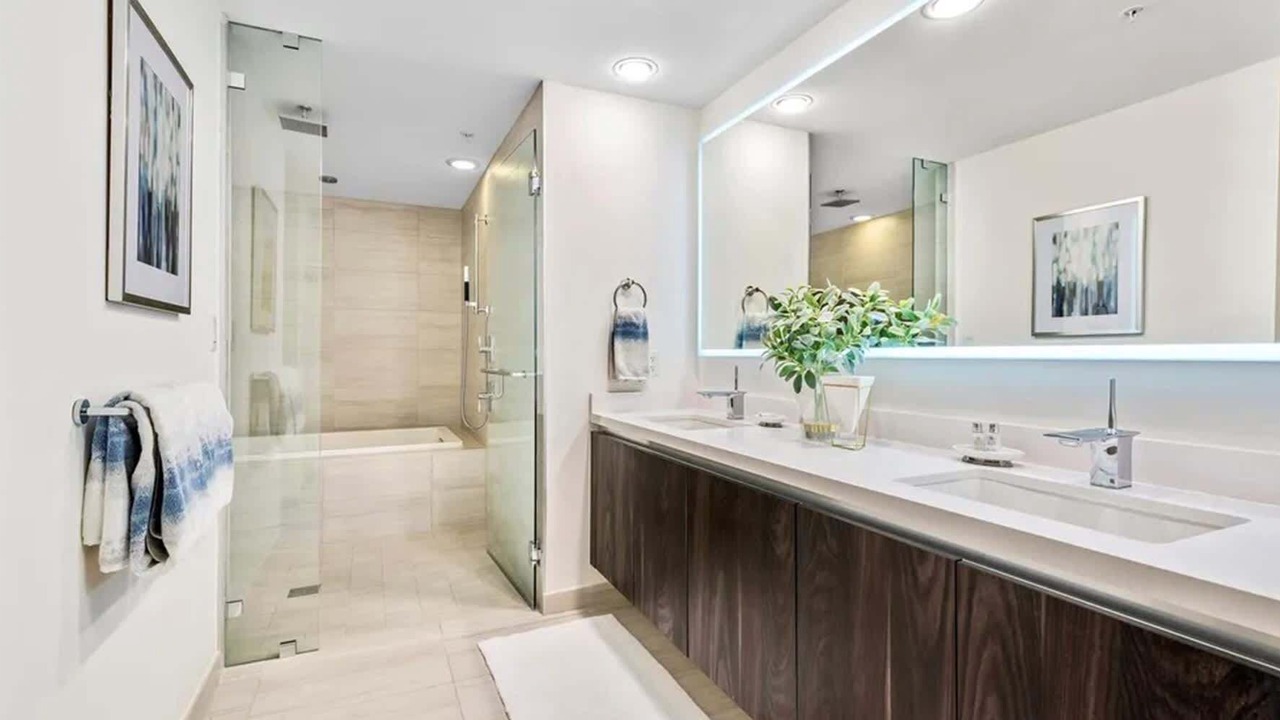Photo of Bathroom in Central Fort Lauderdale