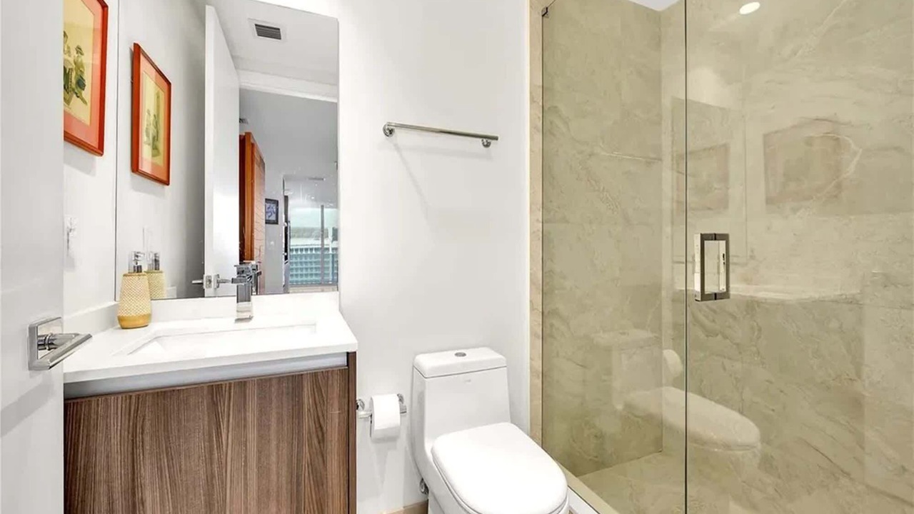 Photo of Bathroom in Edgewater