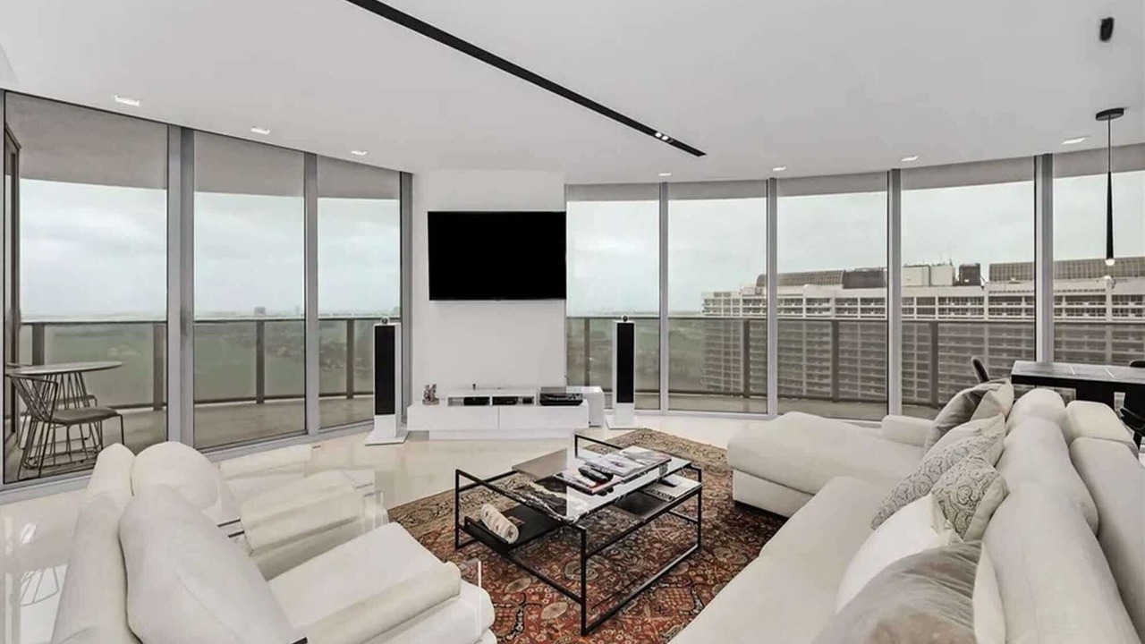 Photo of Livingroom in Edgewater