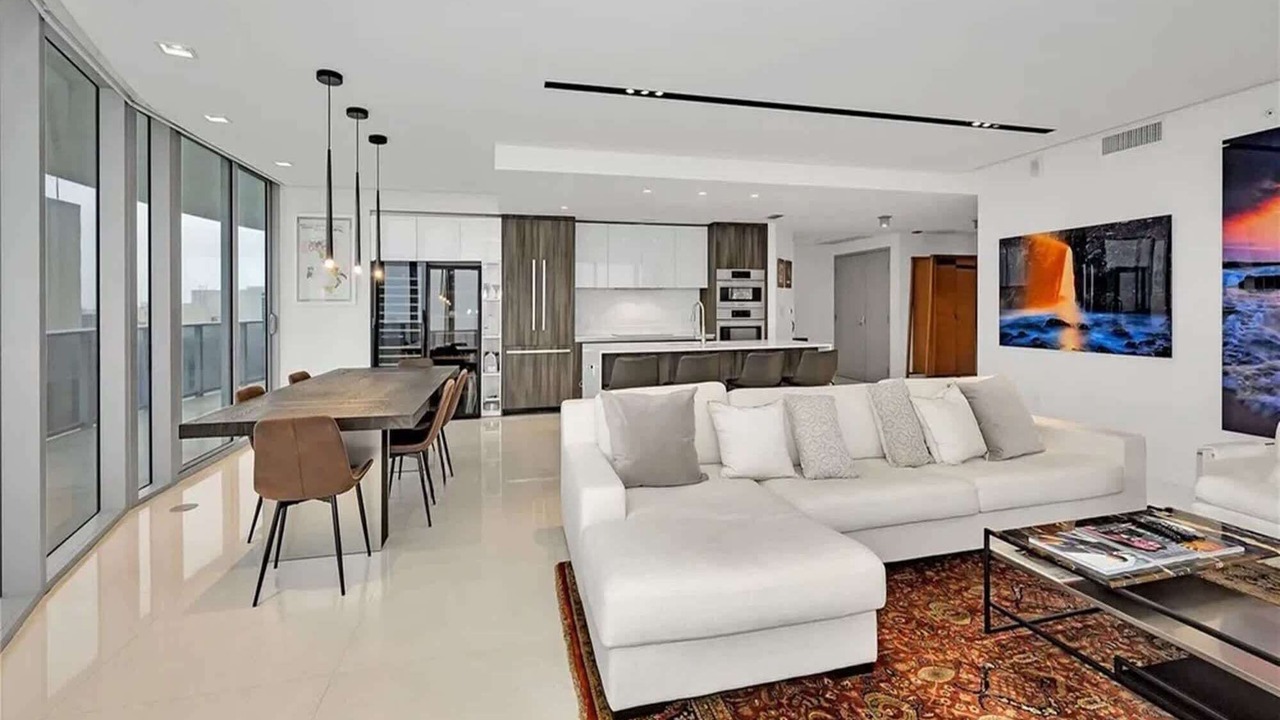Photo of Livingroom in Edgewater