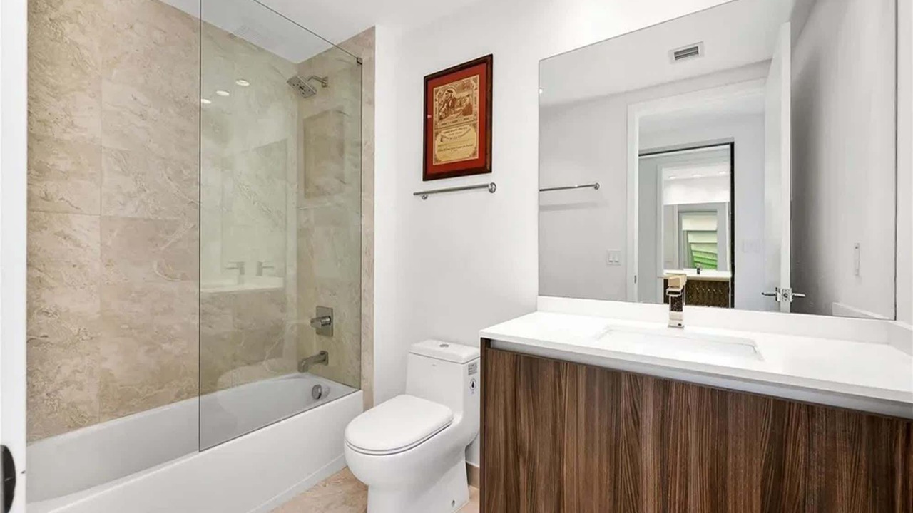 Photo of Bathroom in Edgewater