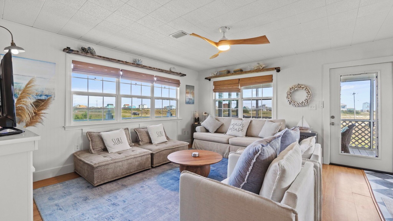 Photo of Livingroom in Fort Morgan Pines