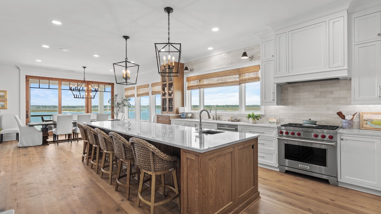 Photo of Kitchen in Inlet Harbour