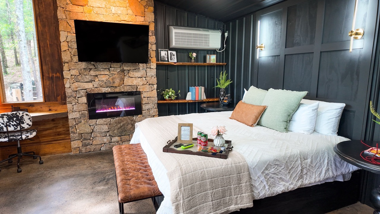 Photo of Bedroom in Fort Mc Clellan