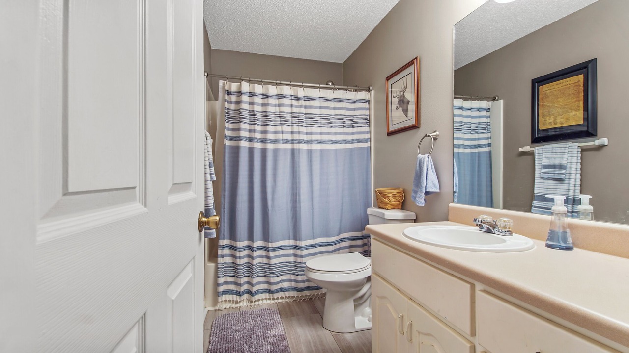 Photo of Bathroom in Thomas Drive