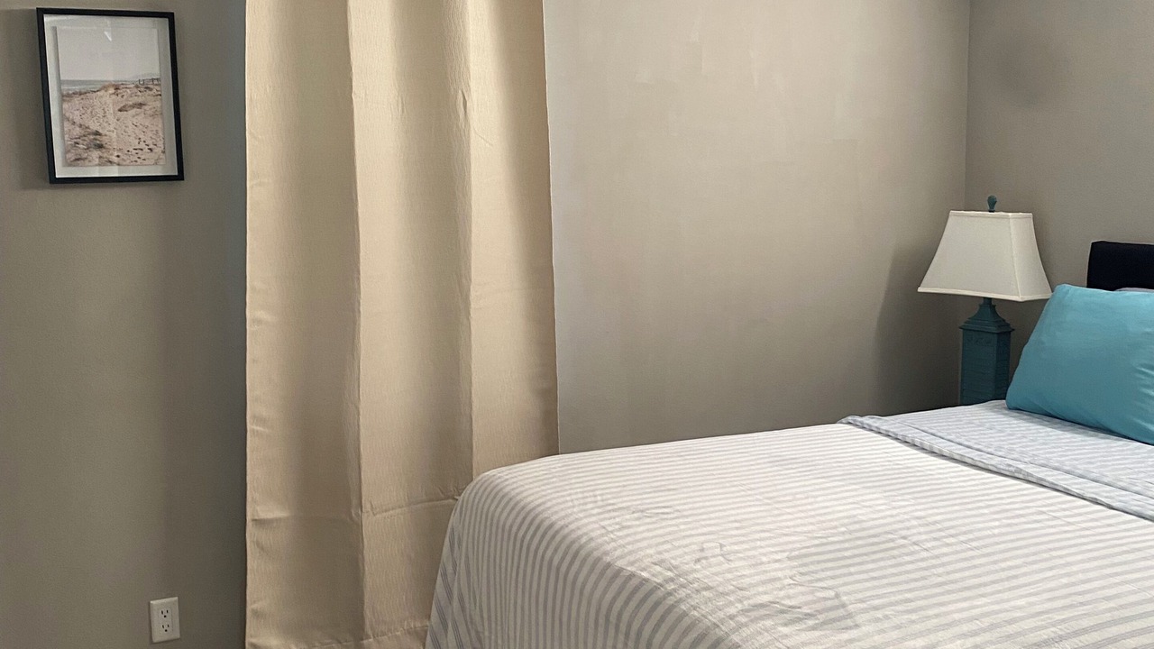 Photo of Bedroom in Bayshore Gardens