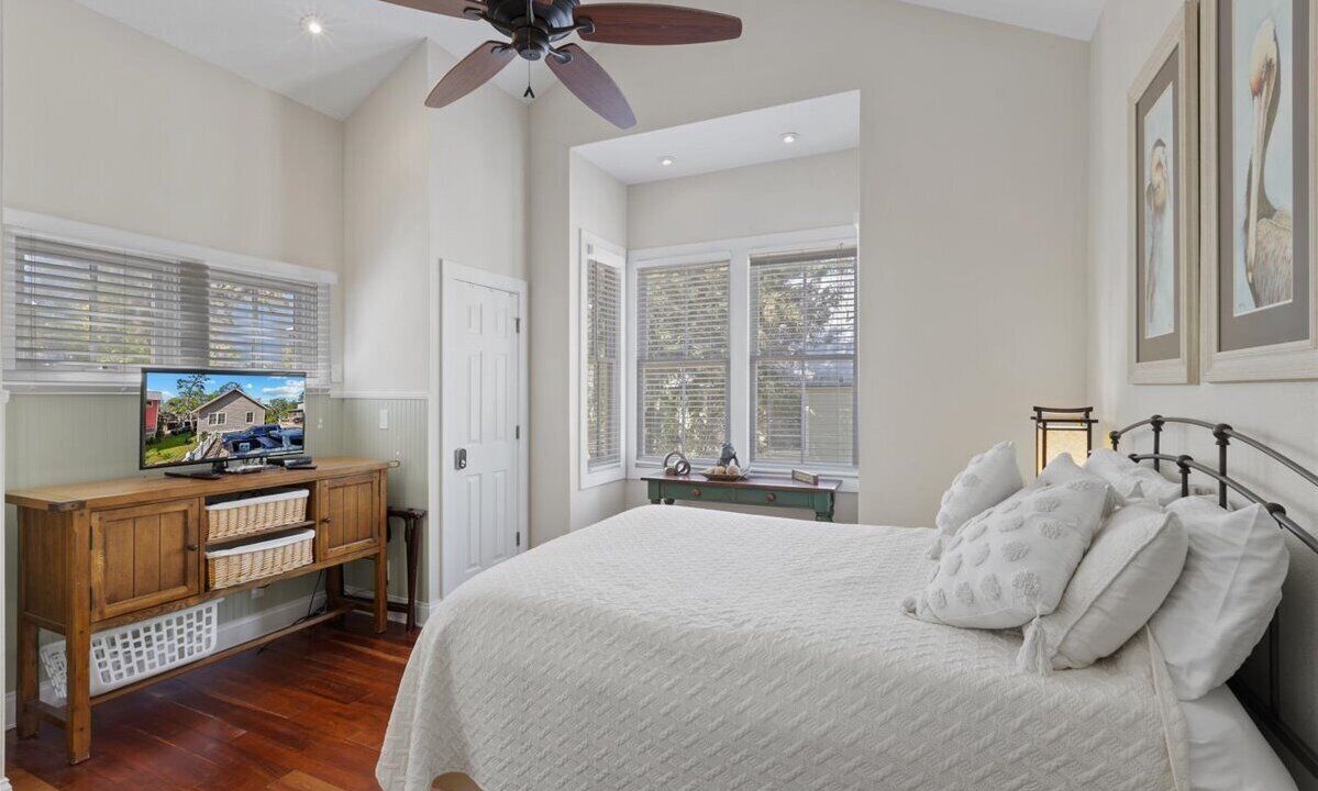 Photo of Bedroom in Steinhatchee