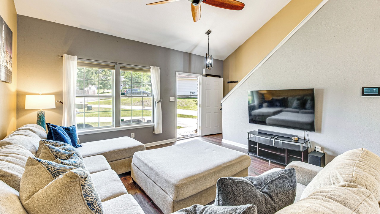Photo of Livingroom in Tallahassee
