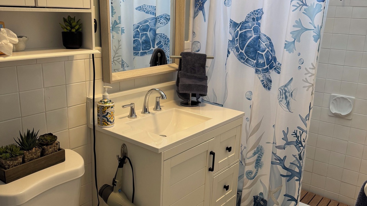 Photo of Bathroom in Midtown