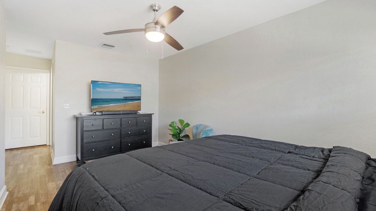 Photo of Bedroom in Lauderhill