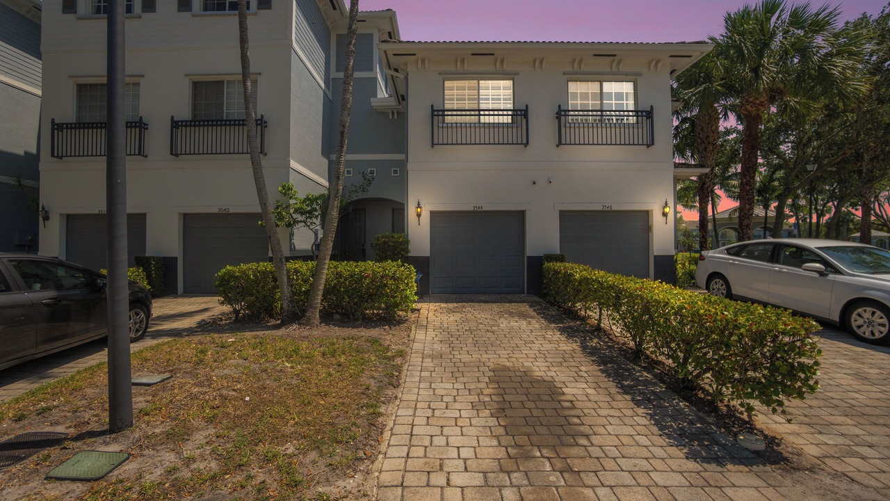 Photo of Outdoor in Lauderhill