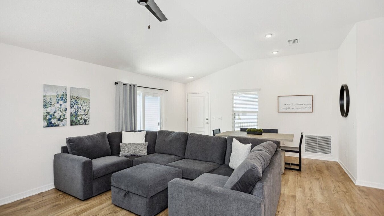 Photo of Livingroom in Sumter County