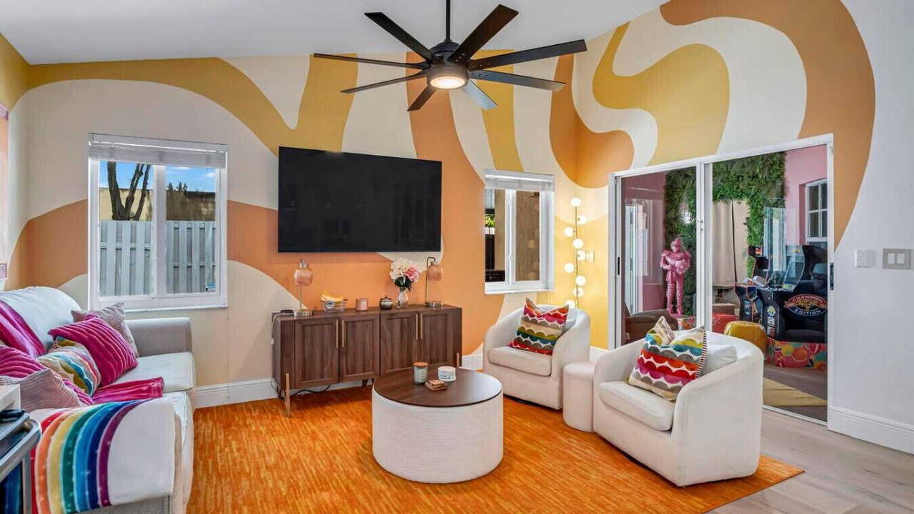 Photo of Livingroom in Sunrise