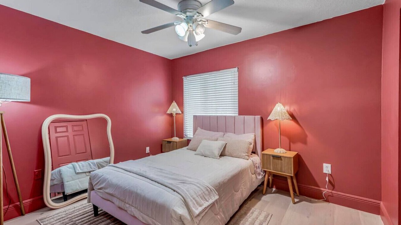 Photo of Bedroom in Sunrise