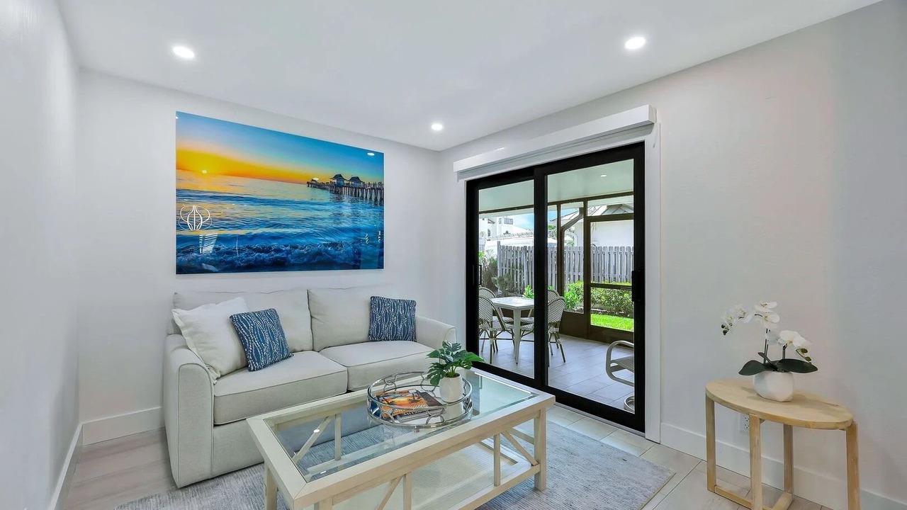 Photo of Livingroom in Connors