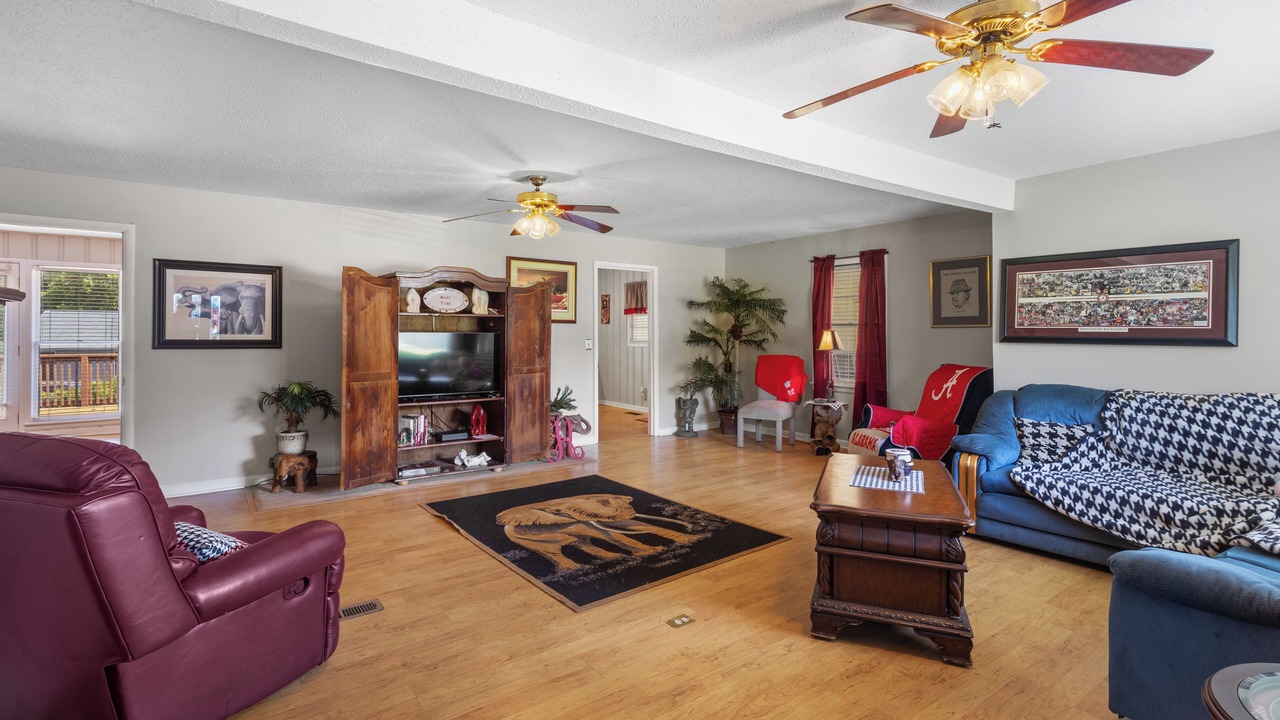 Photo of Livingroom in Taylorville