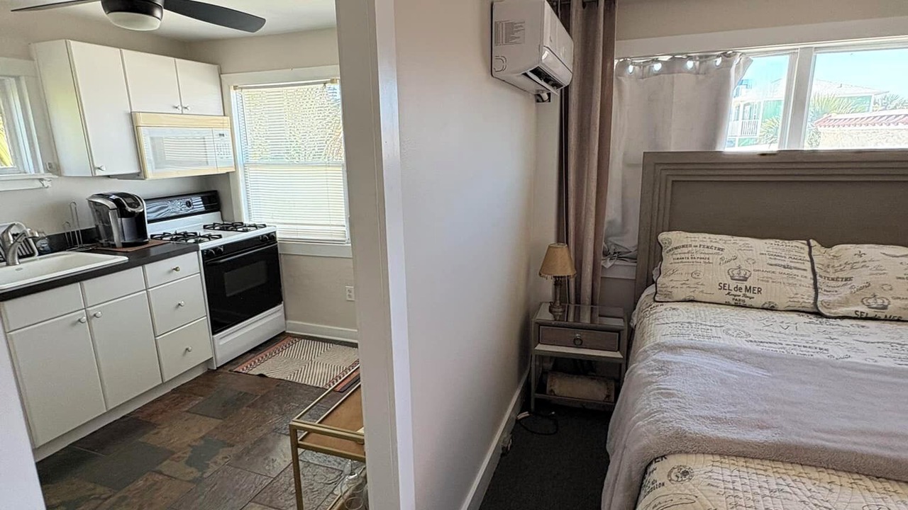 Photo of Bedroom in Lenox Park