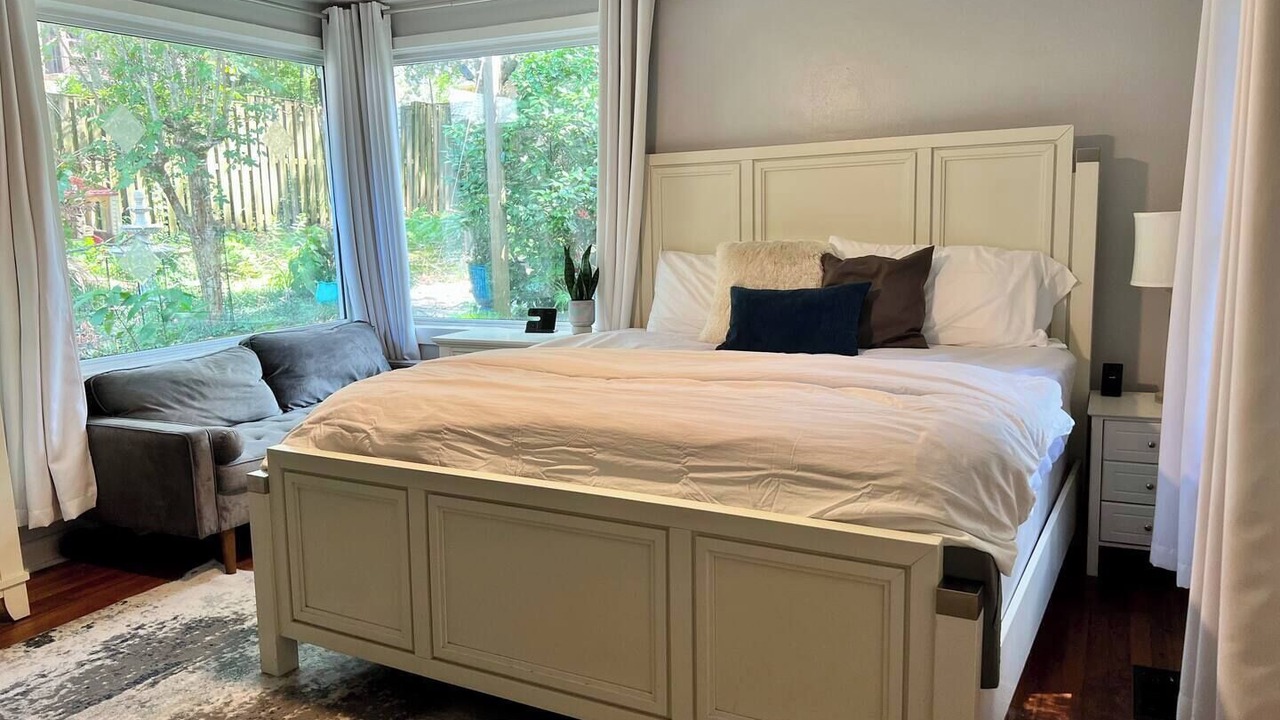 Photo of Bedroom in Tallahassee