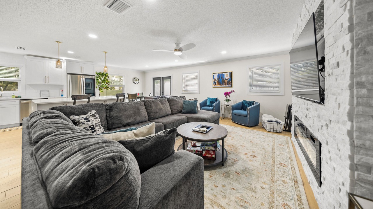 Photo of Livingroom in Carrollwood