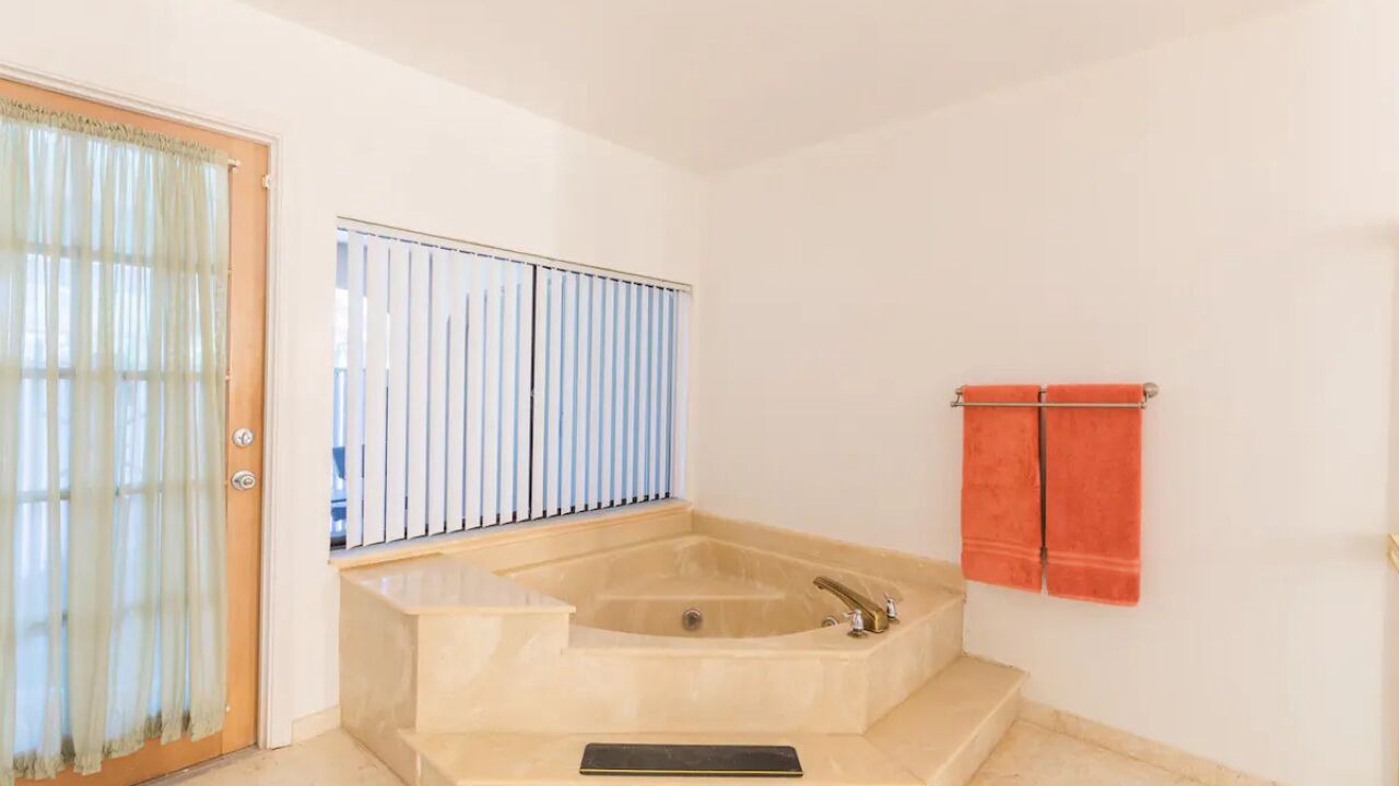 Photo of Bathroom in Lauderhill