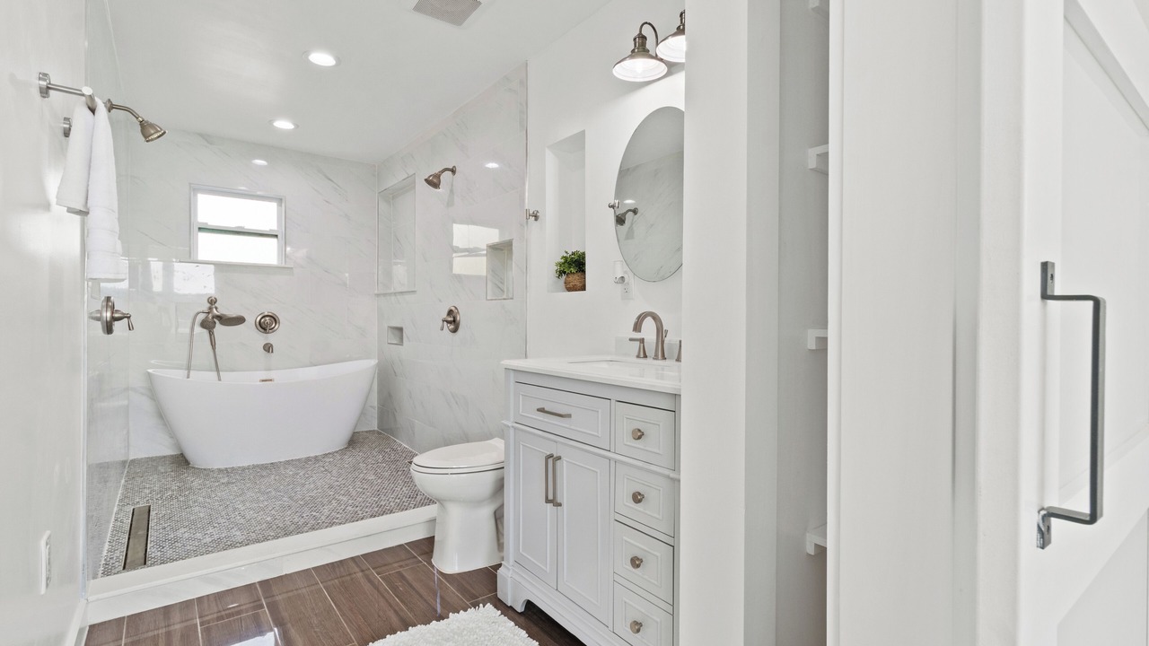 Photo of Bathroom in Land O' Lakes