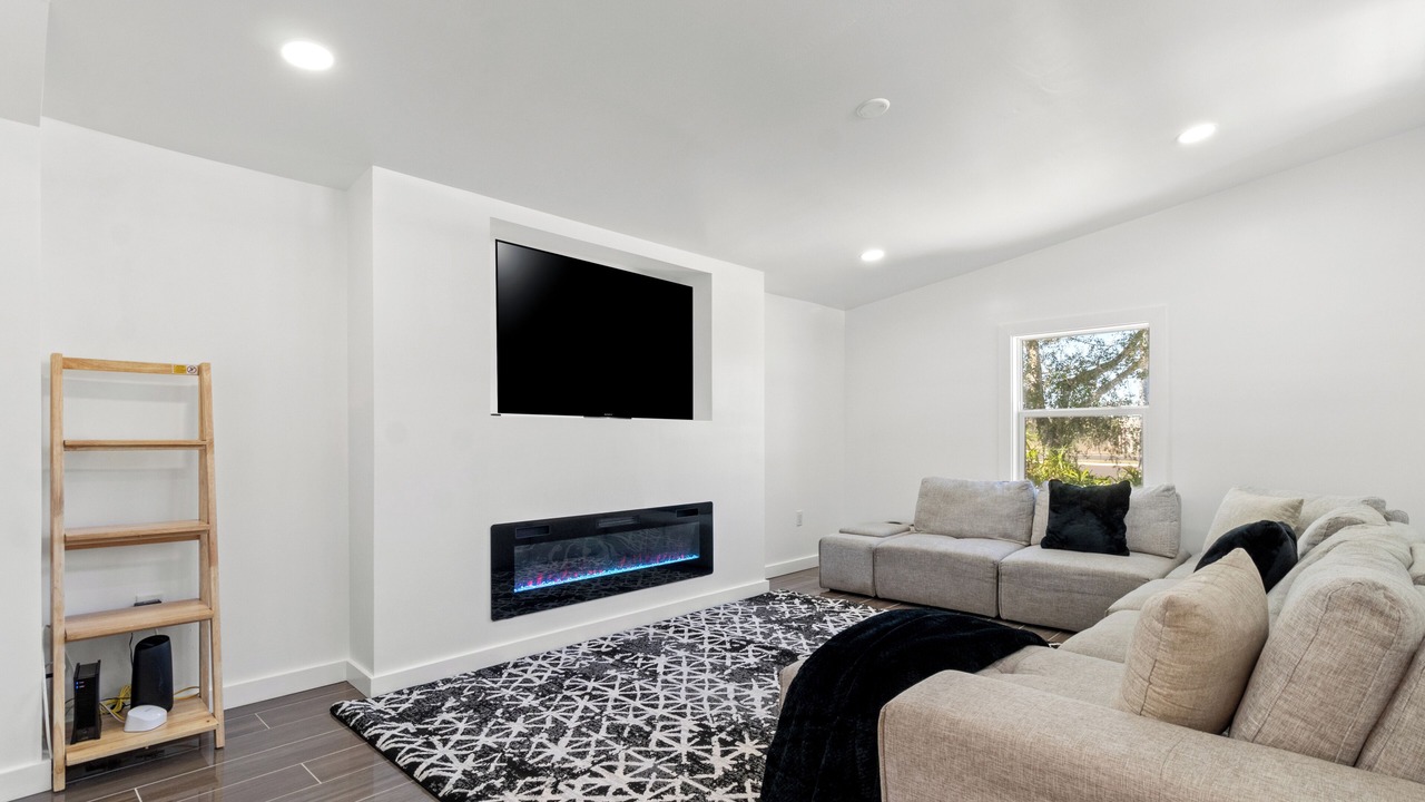 Photo of Livingroom in Land O' Lakes