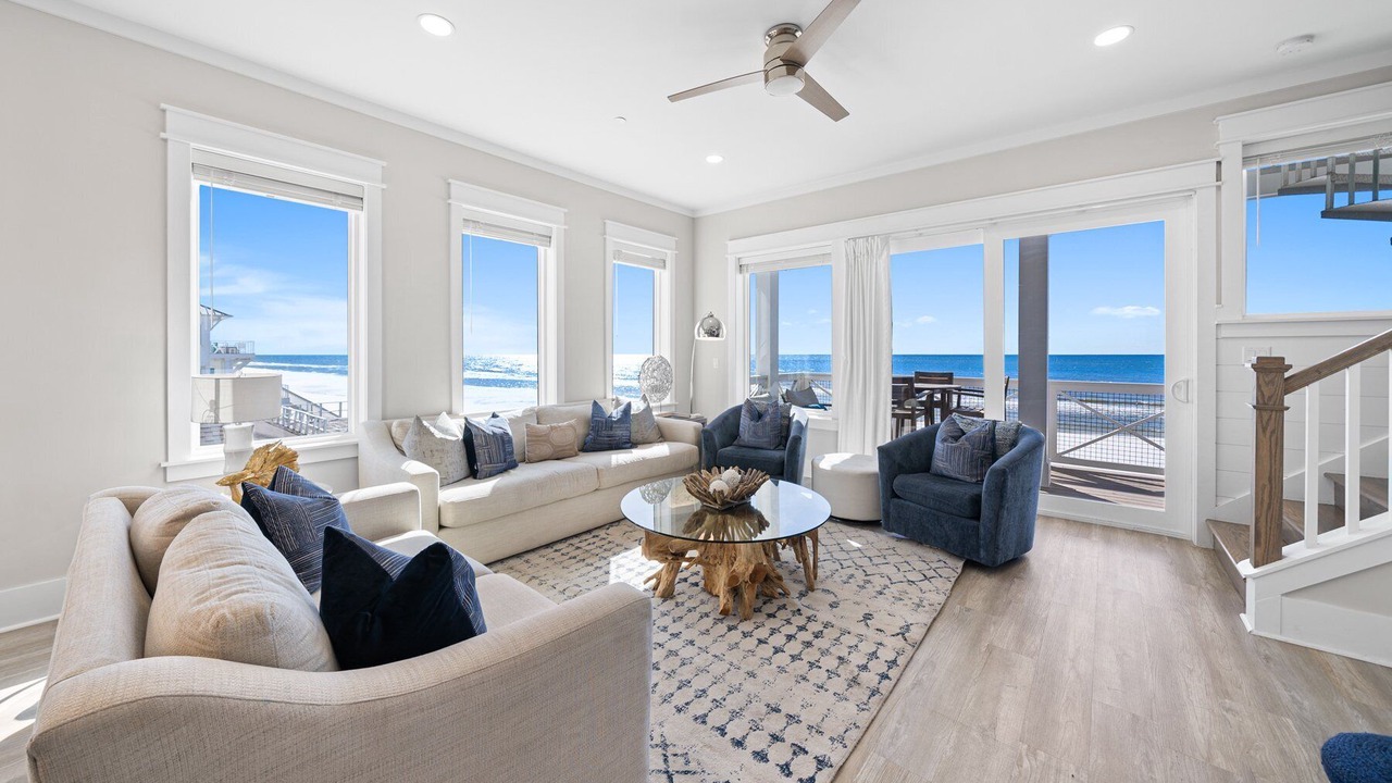 Photo of Patio Balcony in Crescent Beach