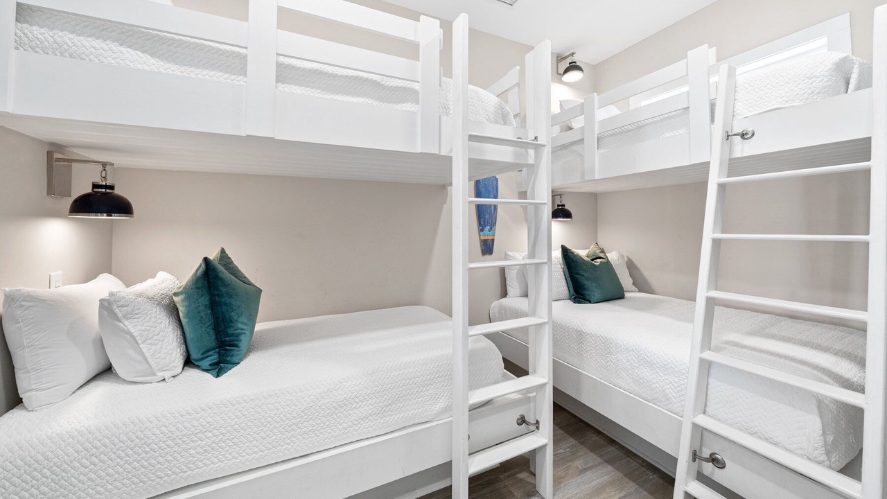 Photo of Bedroom in Crescent Beach