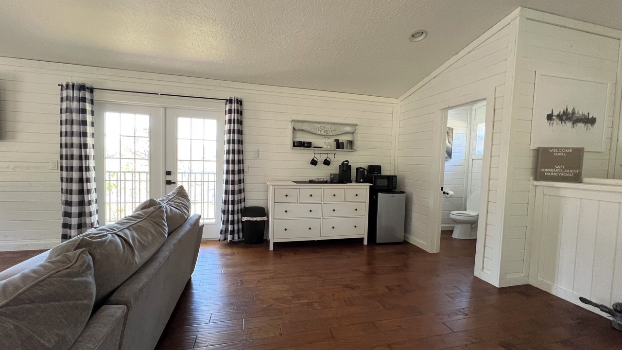 Photo of Livingroom in Mount Plymouth
