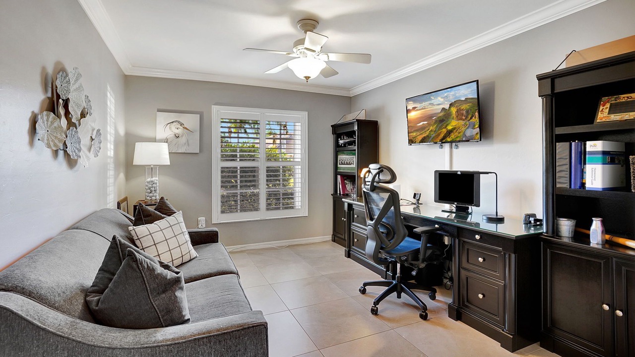 Photo of Livingroom in Pelican Preserve