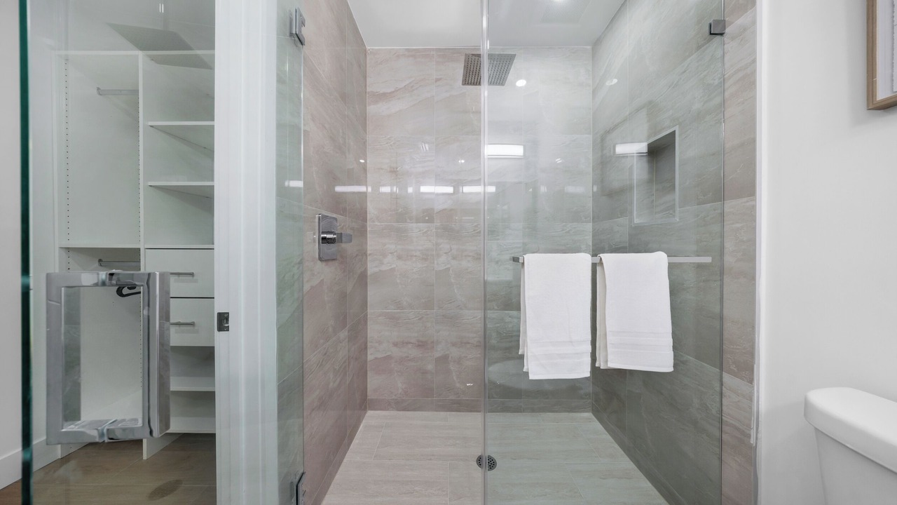 Photo of Bathroom in Allapattah