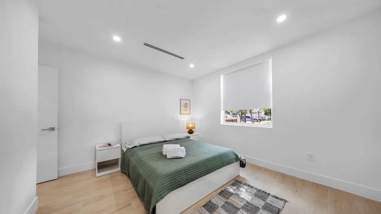 Photo of Bedroom in Allapattah
