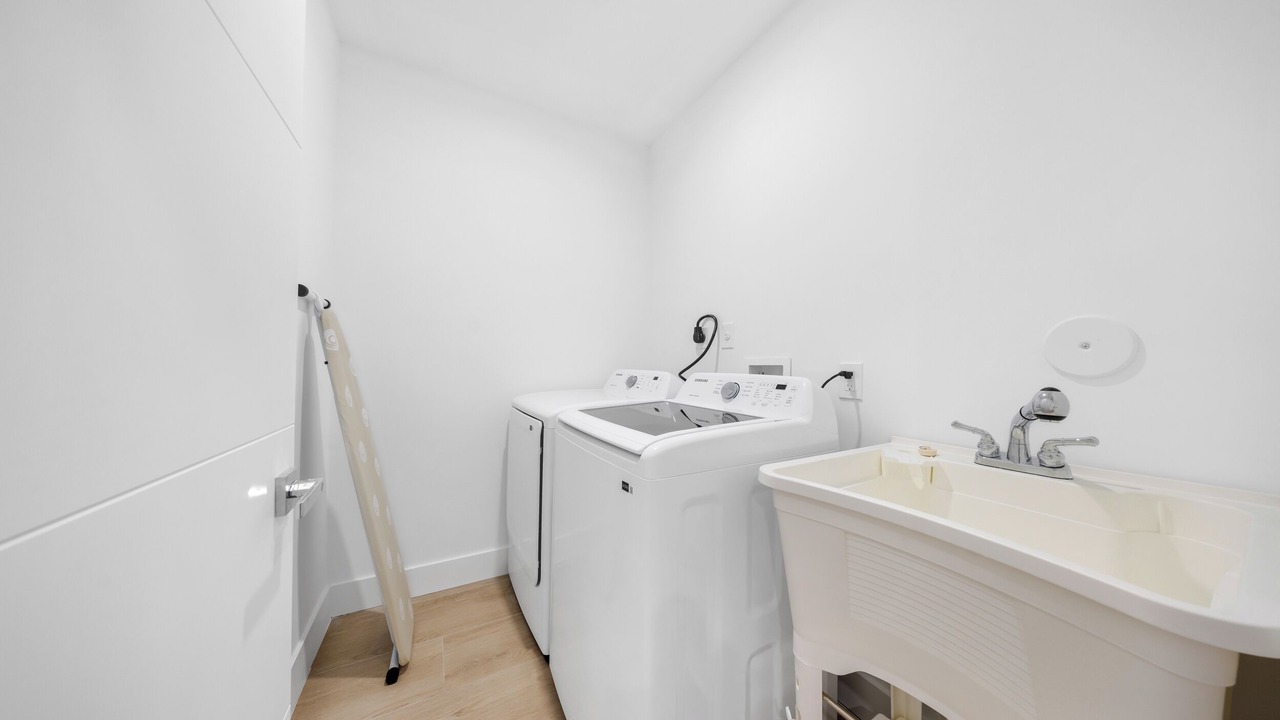 Photo of Bathroom in Allapattah