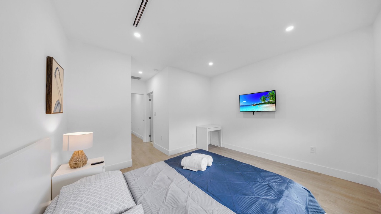 Photo of Bedroom in Allapattah