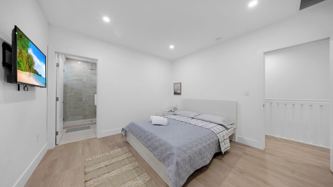 Photo of Bedroom in Allapattah