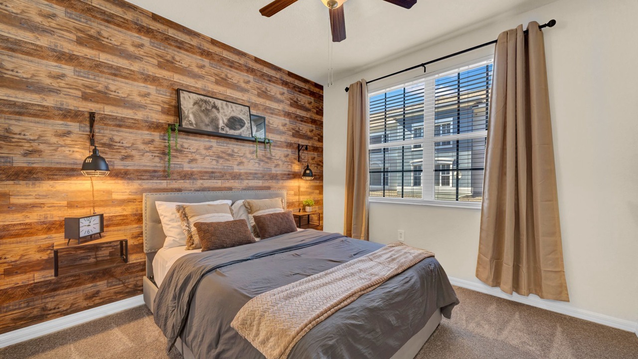 Photo of Bedroom in Westchase