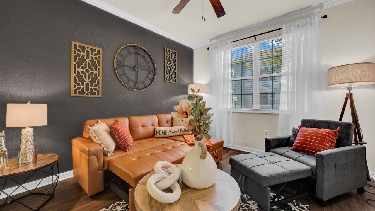 Photo of Livingroom in Westchase