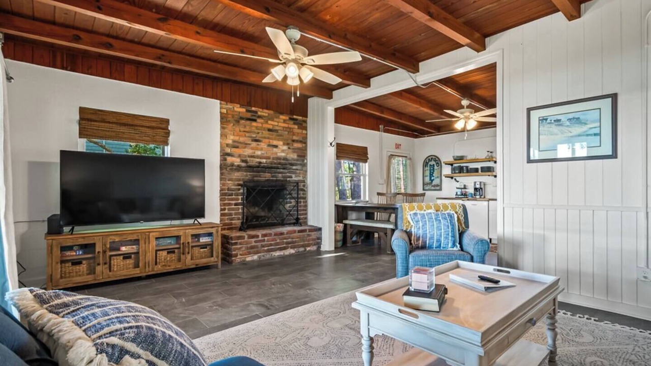 Photo of Livingroom in Panacea