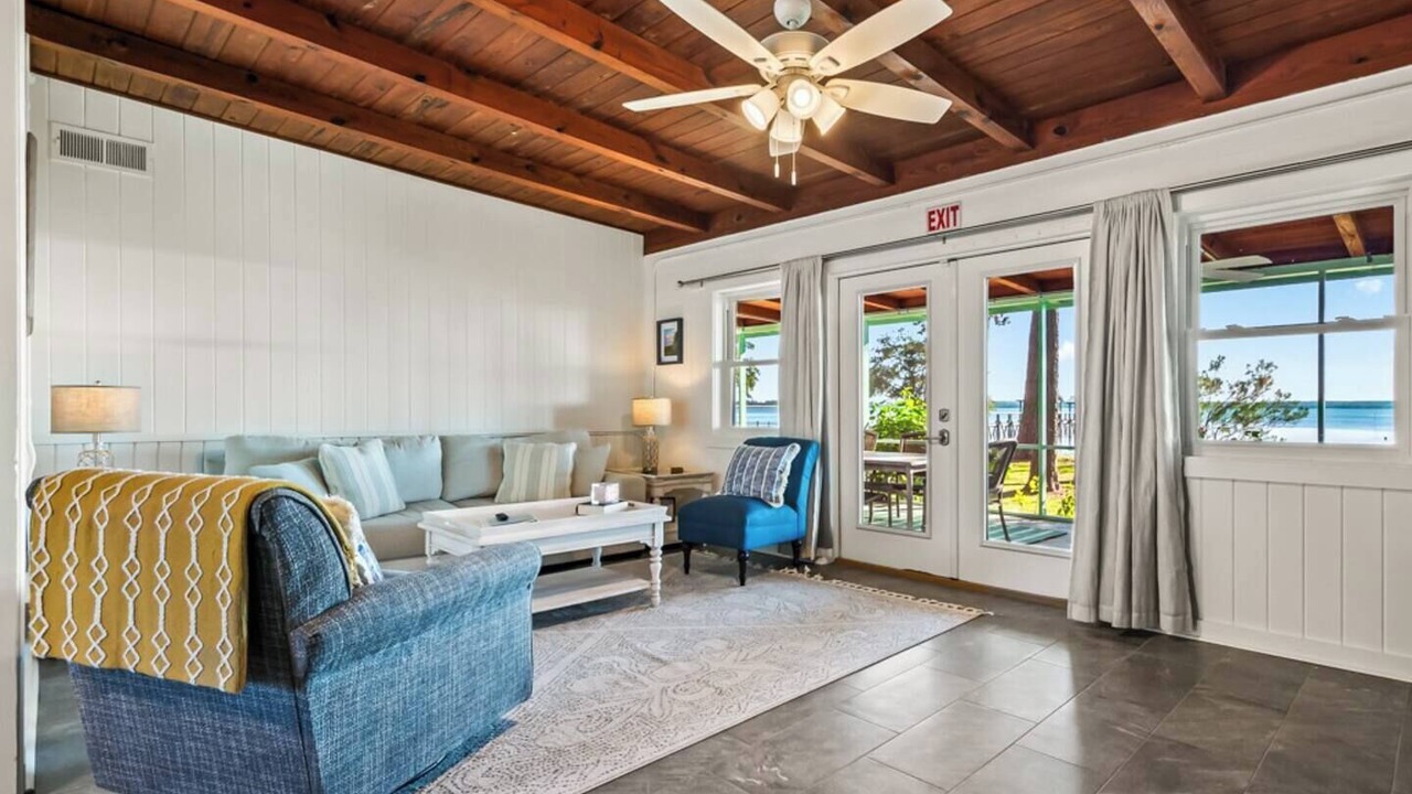 Photo of Livingroom in Panacea