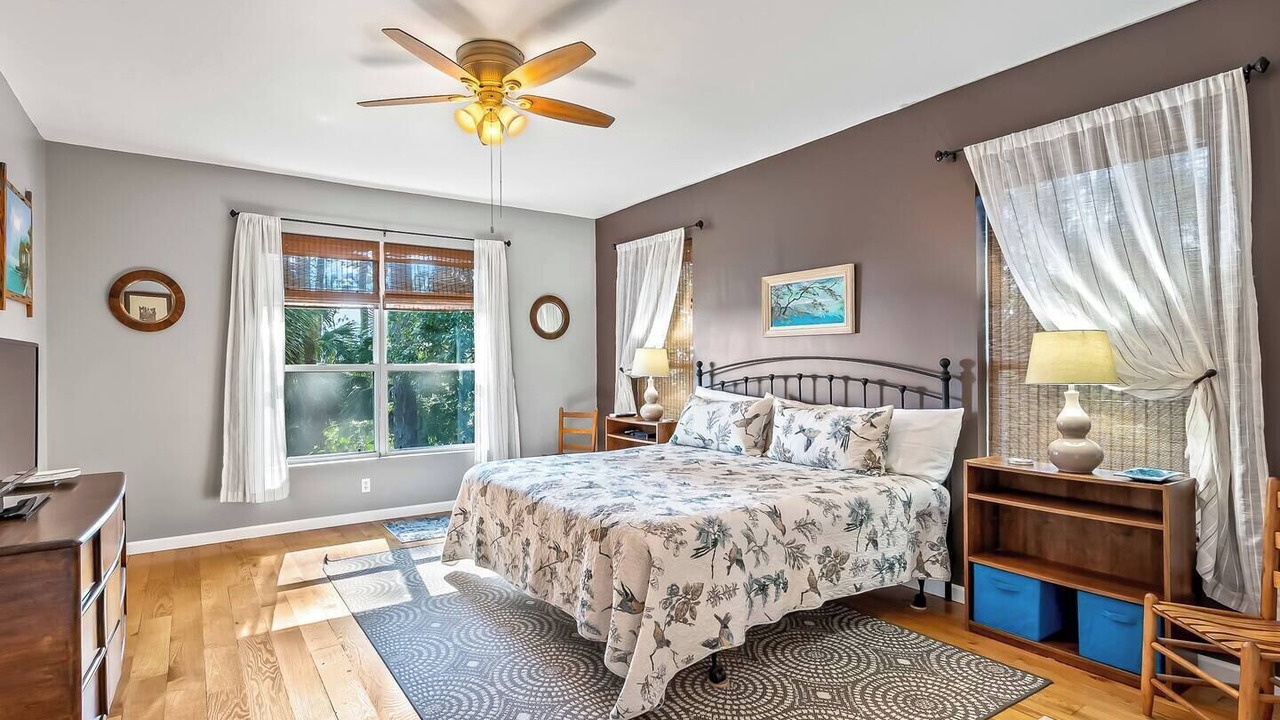 Photo of Bedroom in Panacea