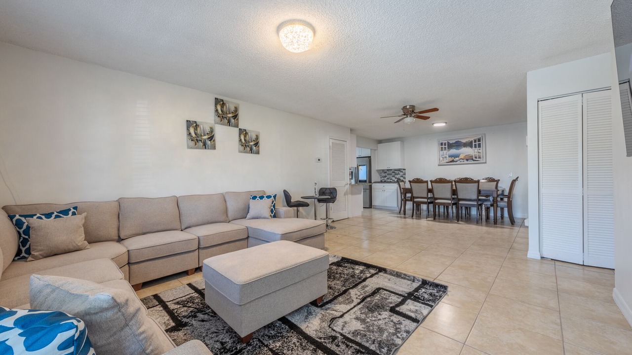 Photo of Livingroom in Royal Palm Beach