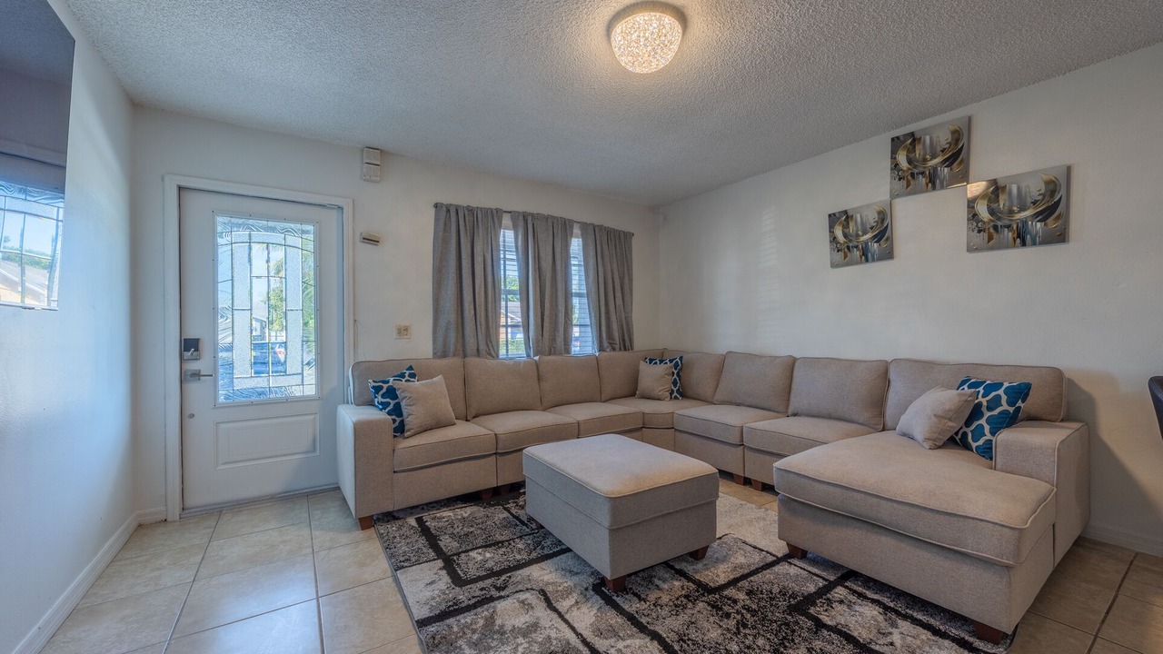 Photo of Livingroom in Royal Palm Beach