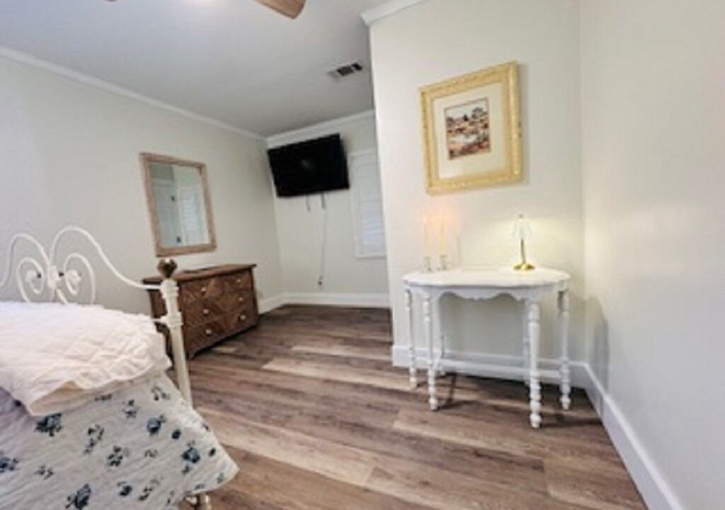 Photo of Bedroom in Graceville