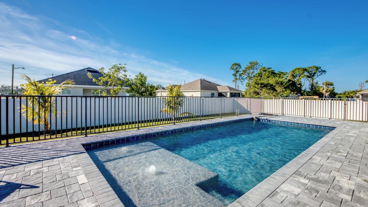 Photo of Outdoor in Jacarandas