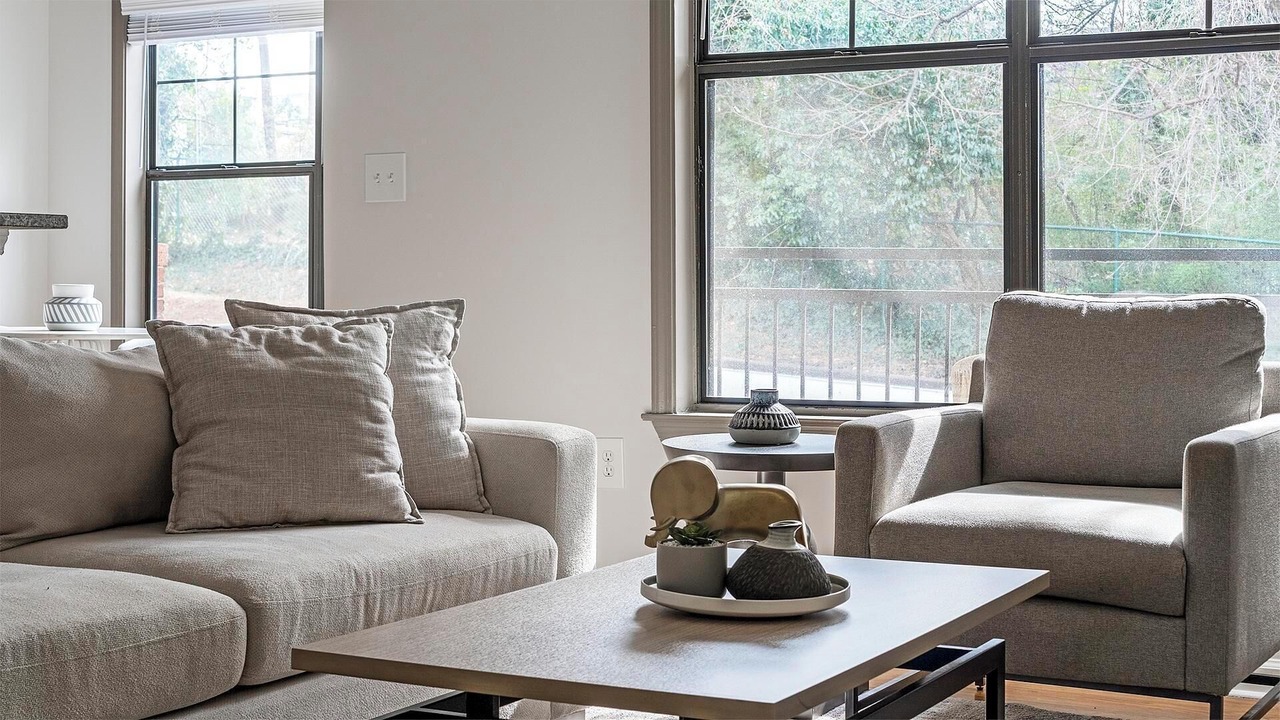 Photo of Livingroom in Piedmont Heights