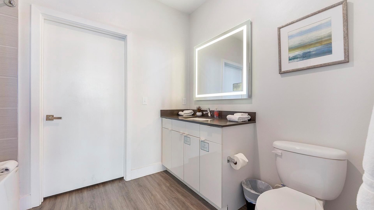 Photo of Bathroom in Port Tampa City